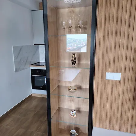 Luna Apartment *